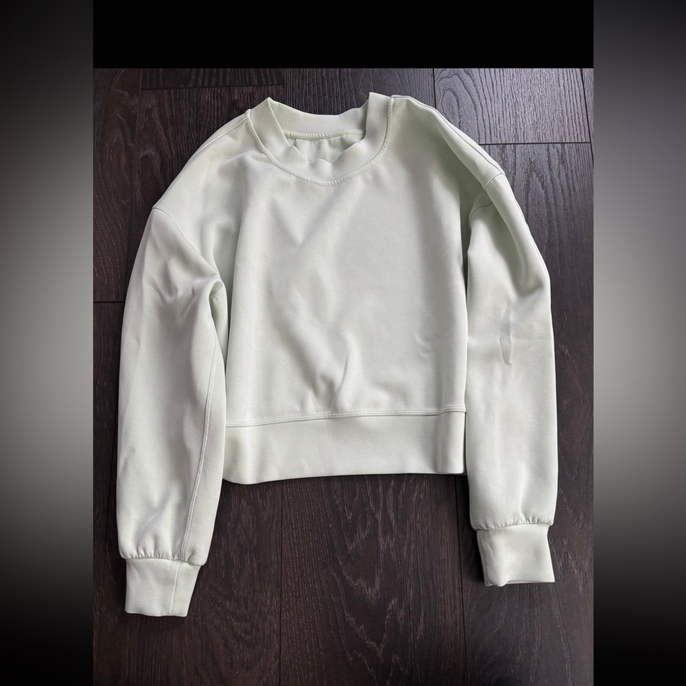 Lululemon softstreme Sweatshirt
